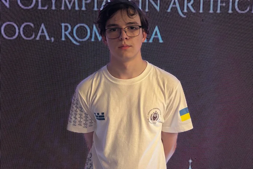 Андрій Татарінов